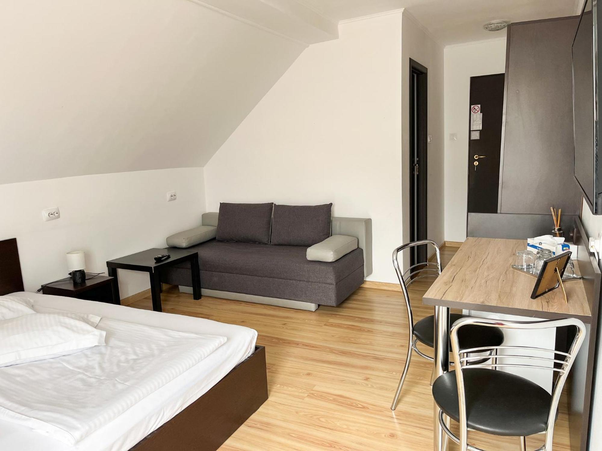 Pensiunea Aliart Zărneşti Extérieur photo