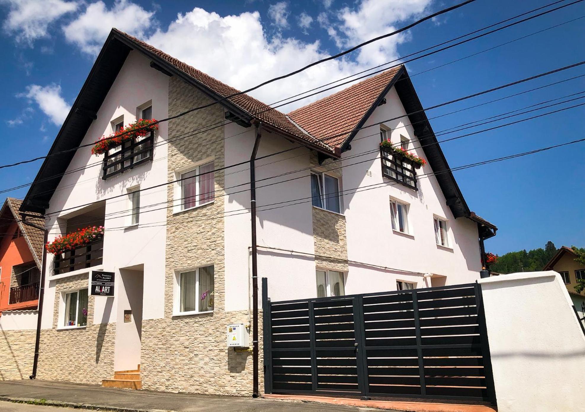 Pensiunea Aliart Zărneşti Extérieur photo