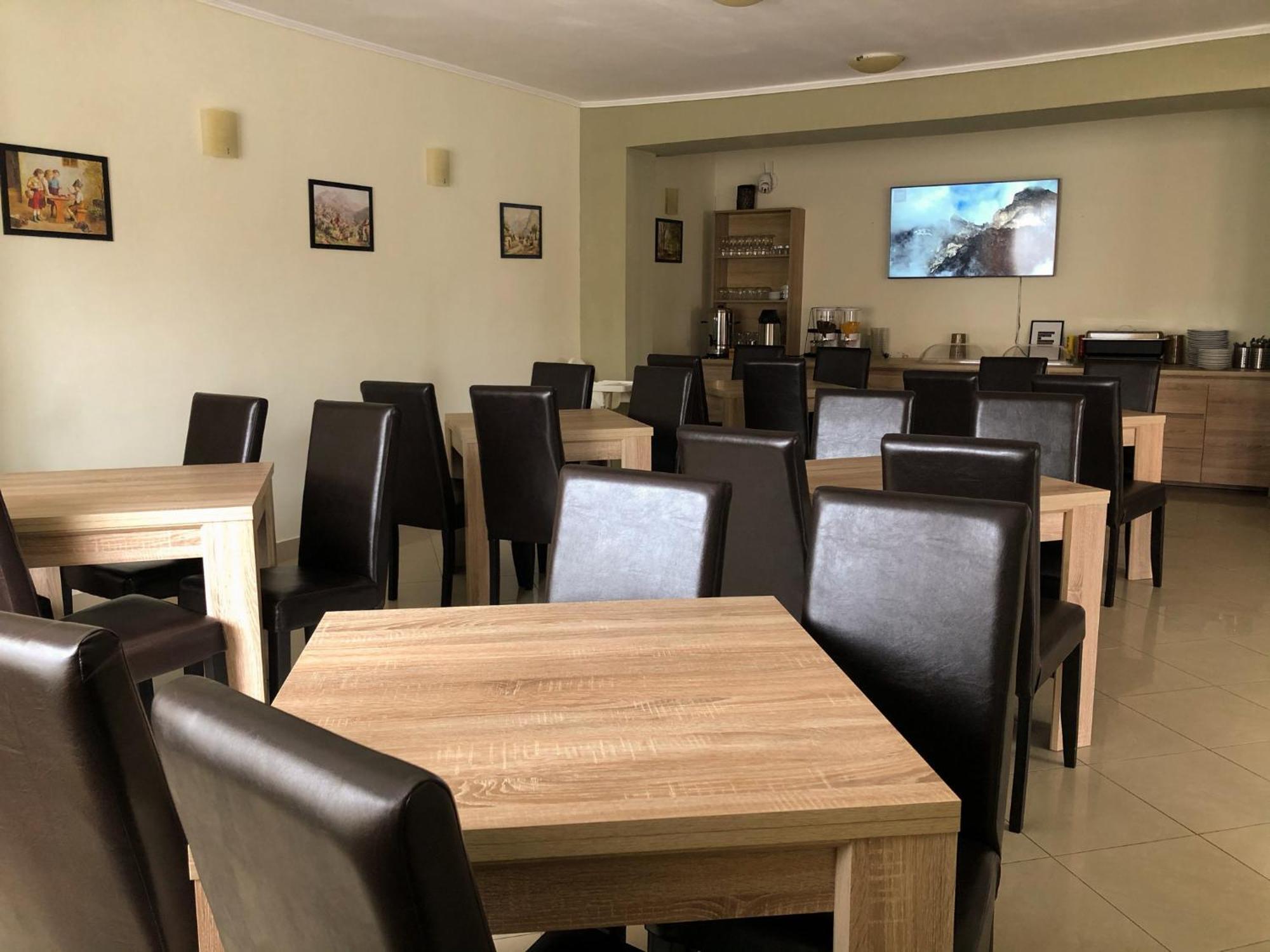 Pensiunea Aliart Zărneşti Extérieur photo
